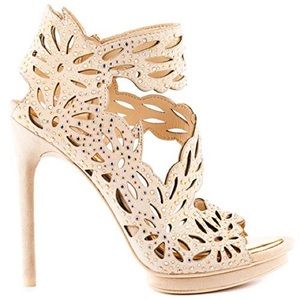 Bcbgmaxazria👠 “Faricia” Laser Cutout Sandals
